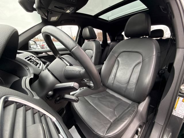 Used 2018 Audi Q3 2.0T Premium Plus w/ Premium Plus Package AWD/4WD image 24