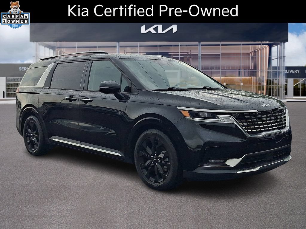 Certified 2023 Kia Carnival SX FWD image 1