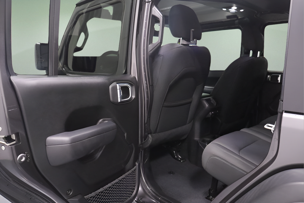 Used 2022 Jeep Wrangler Unlimited Sport AWD/4WD image 14