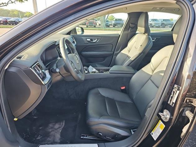 Certified 2024 Volvo S60 B5 Core image 3