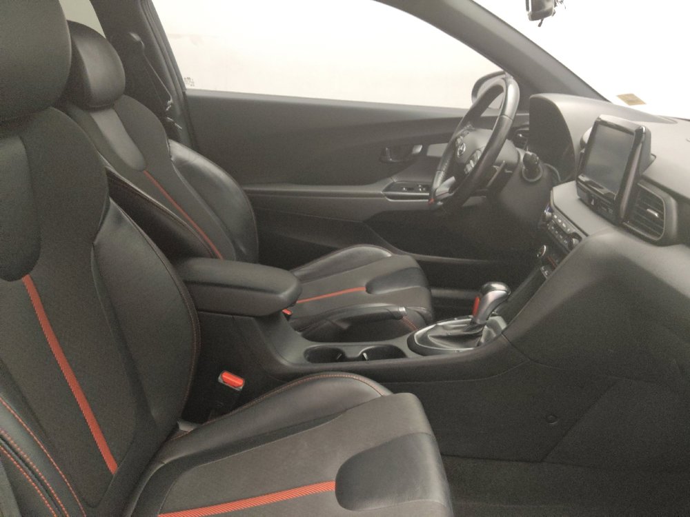 Used 2020 Hyundai Veloster Turbo FWD image 21