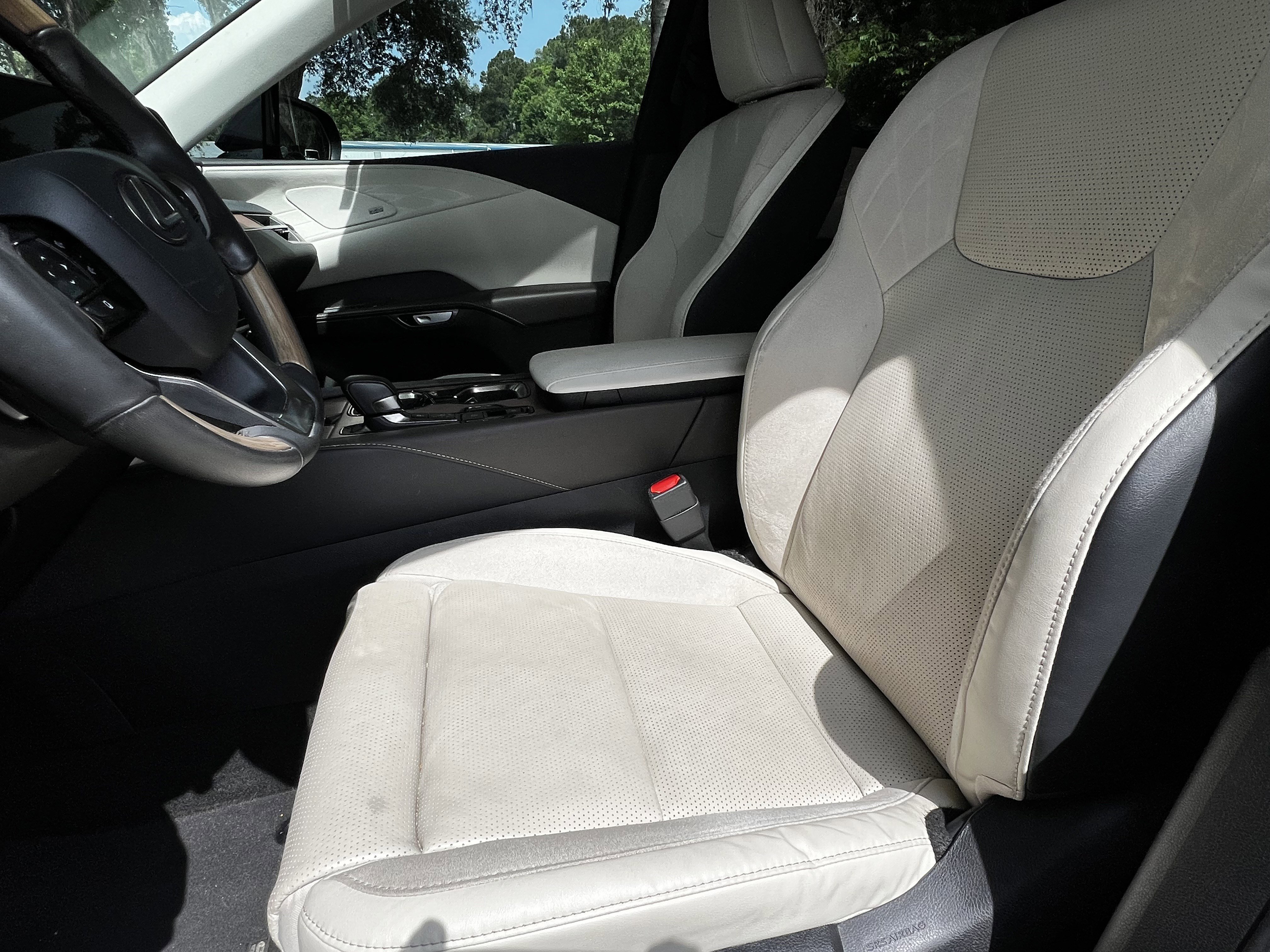 Used 2024 Lexus RX 350 FWD w/ Convenience Package image 16