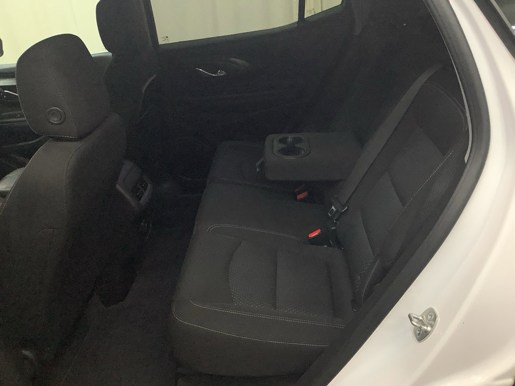 Used 2024 GMC Terrain SLE image 26
