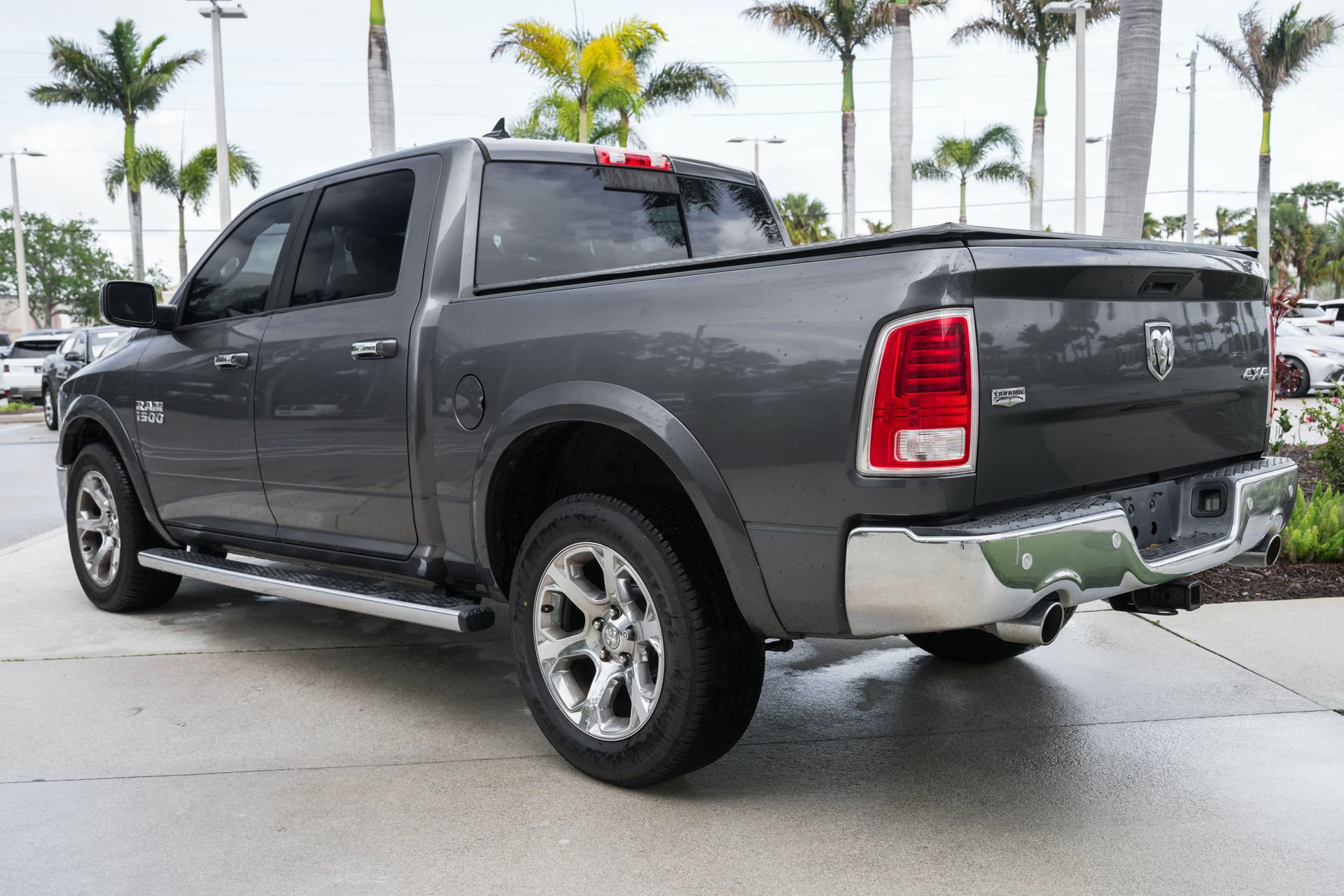Used 2016 RAM 1500 Laramie w/ Convenience Group image 7