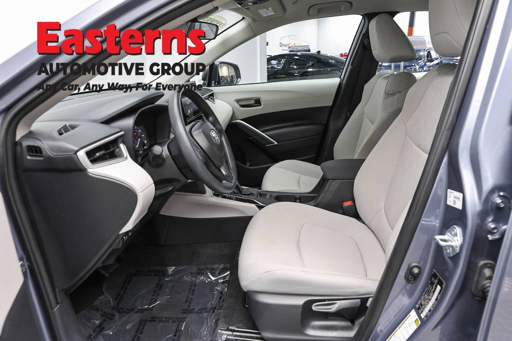 Used 2025 Toyota Corolla Cross L FWD image 15