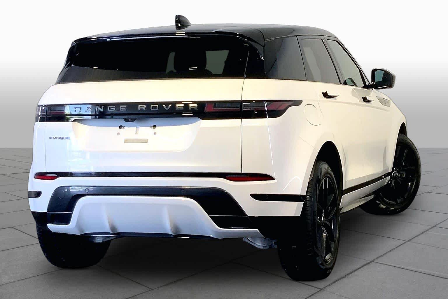 Used 2026 Land Rover Range Rover Evoque Dynamic SE AWD/4WD image 13