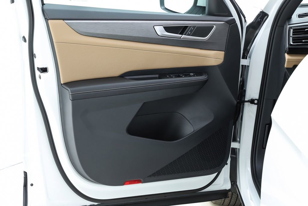 New 2026 Volkswagen Atlas Cross Sport SE image 18