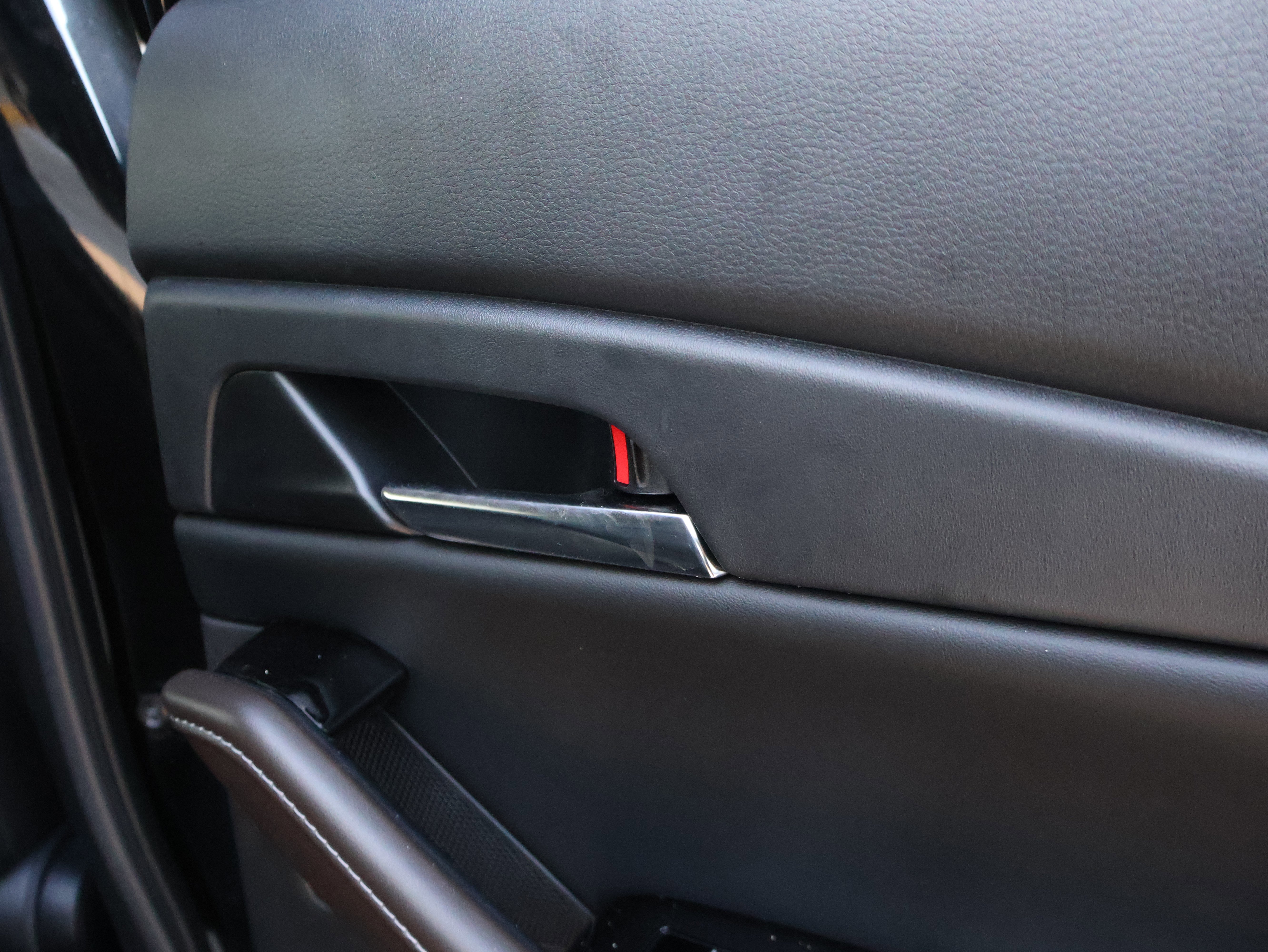 Certified 2025 MAZDA CX-30 2.5 Turbo w/ Premium Plus Pkg image 17