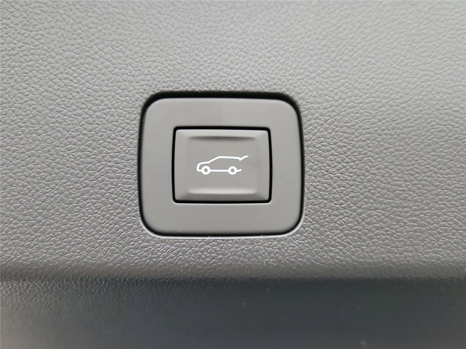 New 2026 Buick Encore GX Avenir w/ Avenir Convenience Package image 9