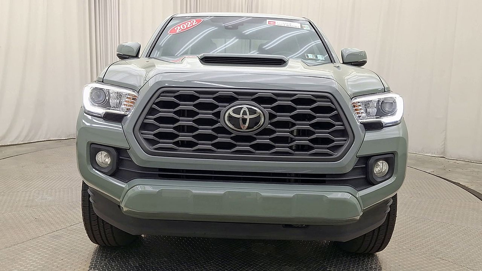 Used 2022 Toyota Tacoma TRD Sport w/ Technology Package AWD/4WD image 10