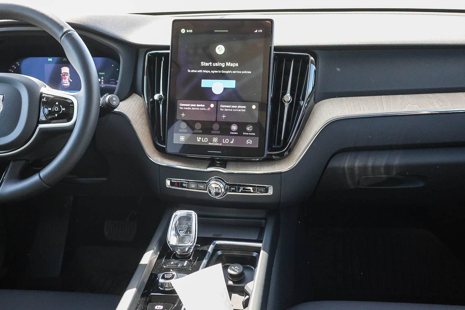 New 2026 Volvo XC60 T8 Core w/ Climate Package AWD/4WD image 22