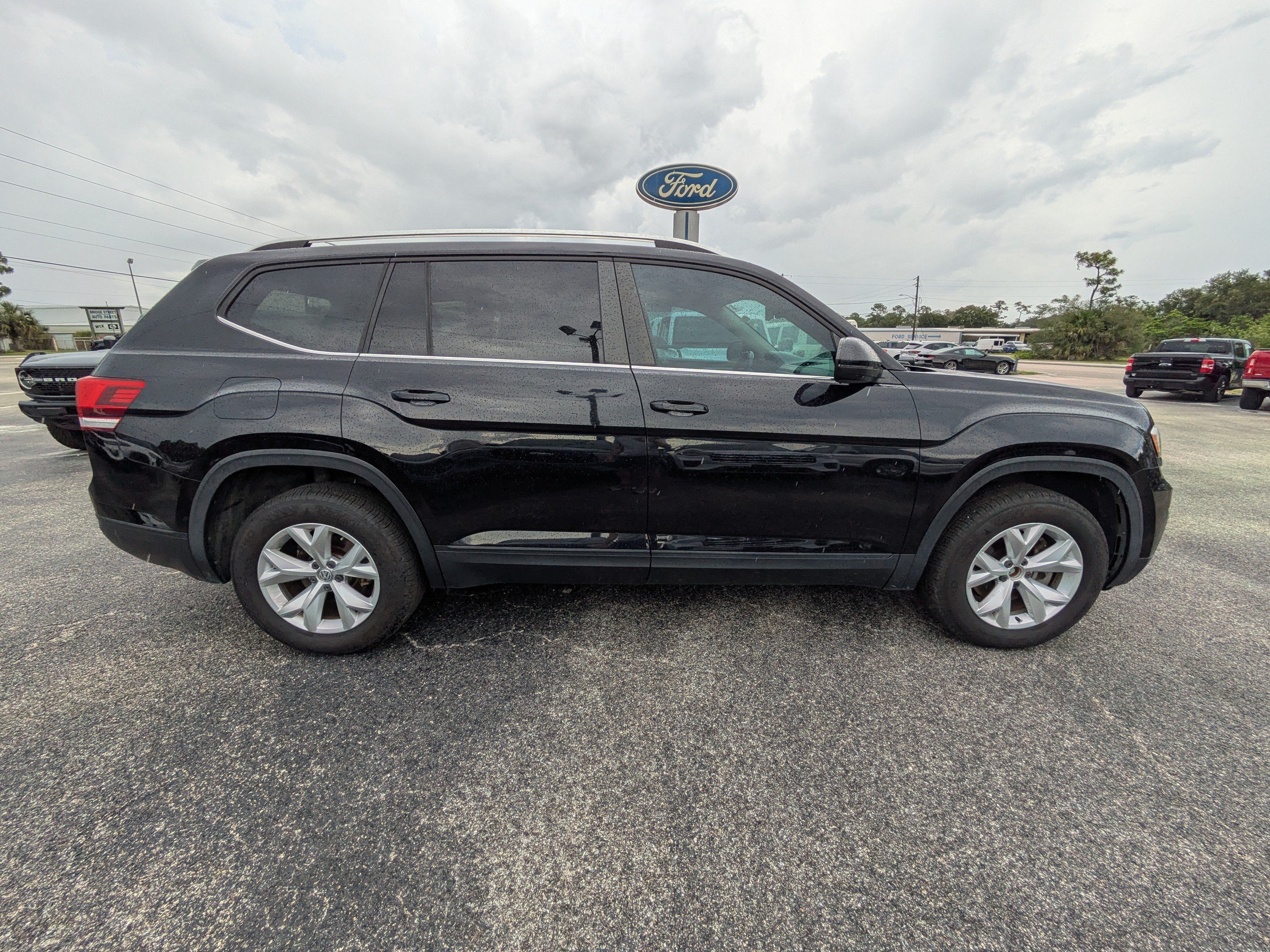 Used 2018 Volkswagen Atlas SE AWD/4WD image 3