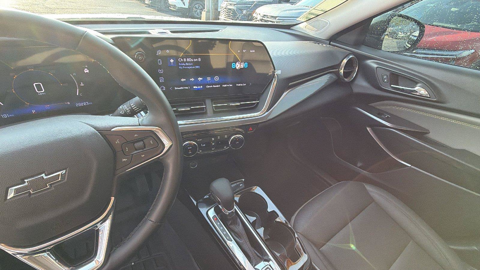 Used 2025 Chevrolet Trax ACTIV w/ Driver Confidence Package FWD image 4