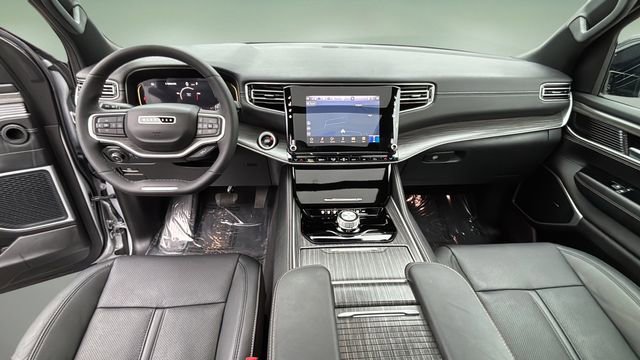 Used 2024 Jeep Wagoneer Series II w/ Premium Group I image 16