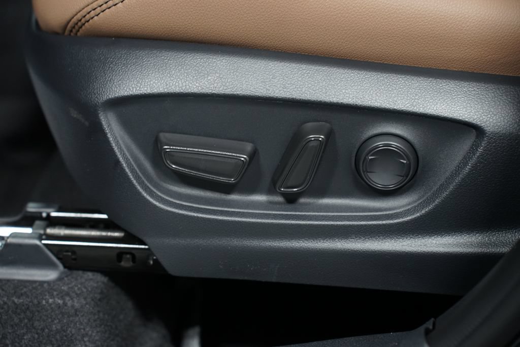 New 2026 Toyota Corolla Cross XLE w/ Convenience Package FWD image 32