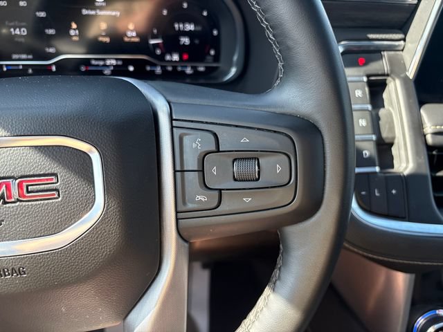 Used 2024 GMC Yukon XL SLT w/ SLT Luxury Package AWD/4WD image 12