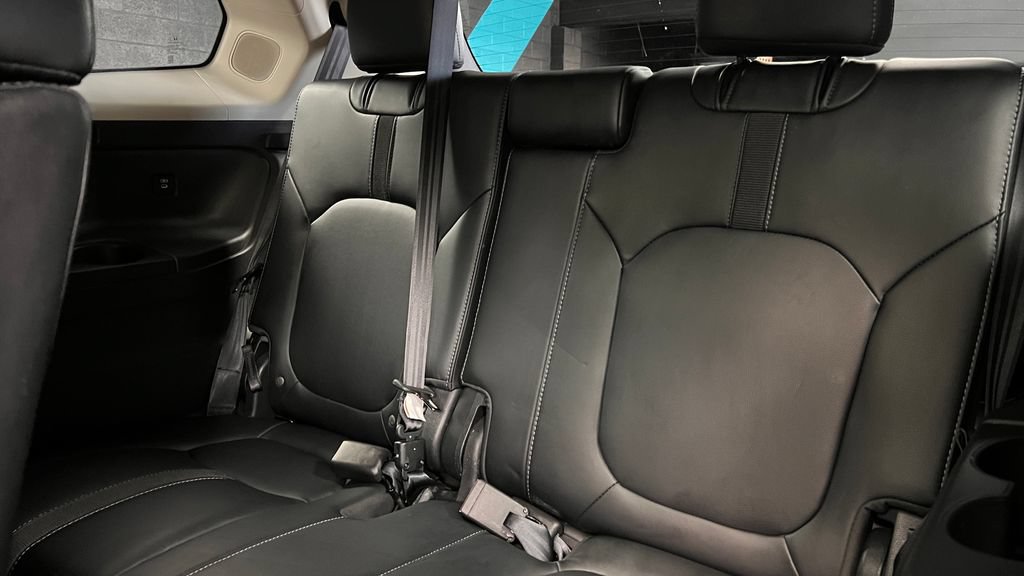 Used 2025 Honda Pilot Touring image 18