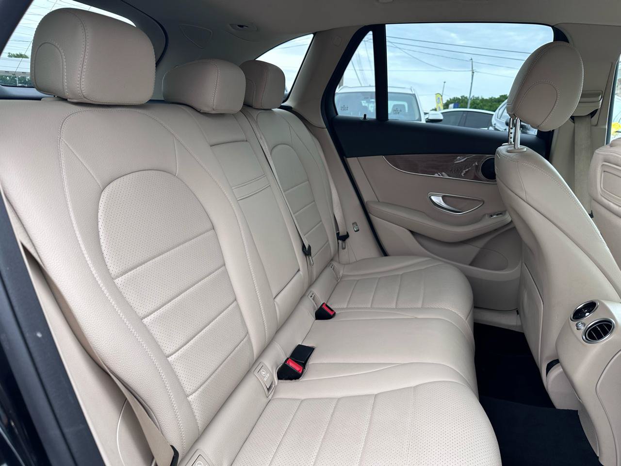 Used 2018 Mercedes-Benz GLC 300 image 17