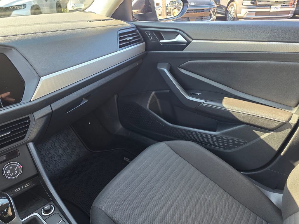 Used 2024 Volkswagen Jetta S image 34