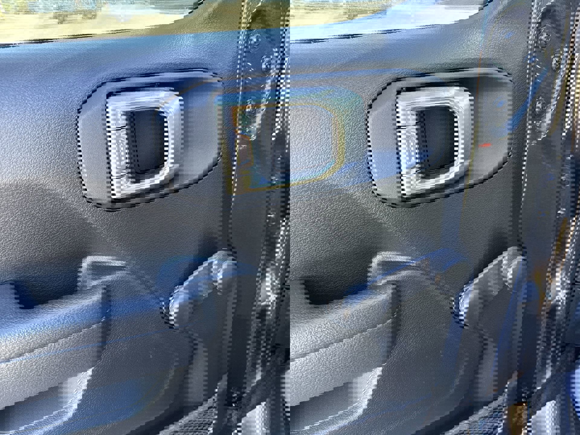 Used 2024 Jeep Wrangler Sport image 14