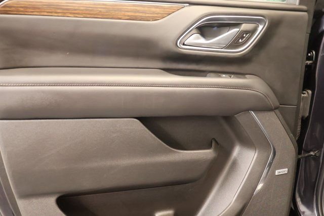 Used 2022 Chevrolet Suburban High Country w/ Premium Package image 25