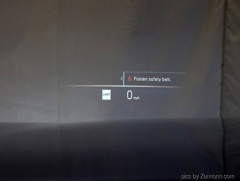 Used 2026 BMW 750e xDrive image 19