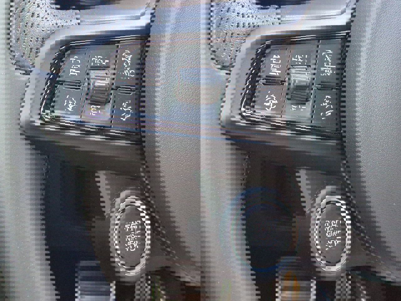 New 2025 Alfa Romeo Stelvio Sprint w/ Convenience Package image 25