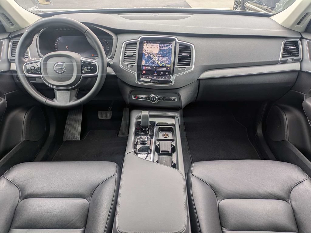 Certified 2025 Volvo XC90 B5 Core AWD/4WD image 20