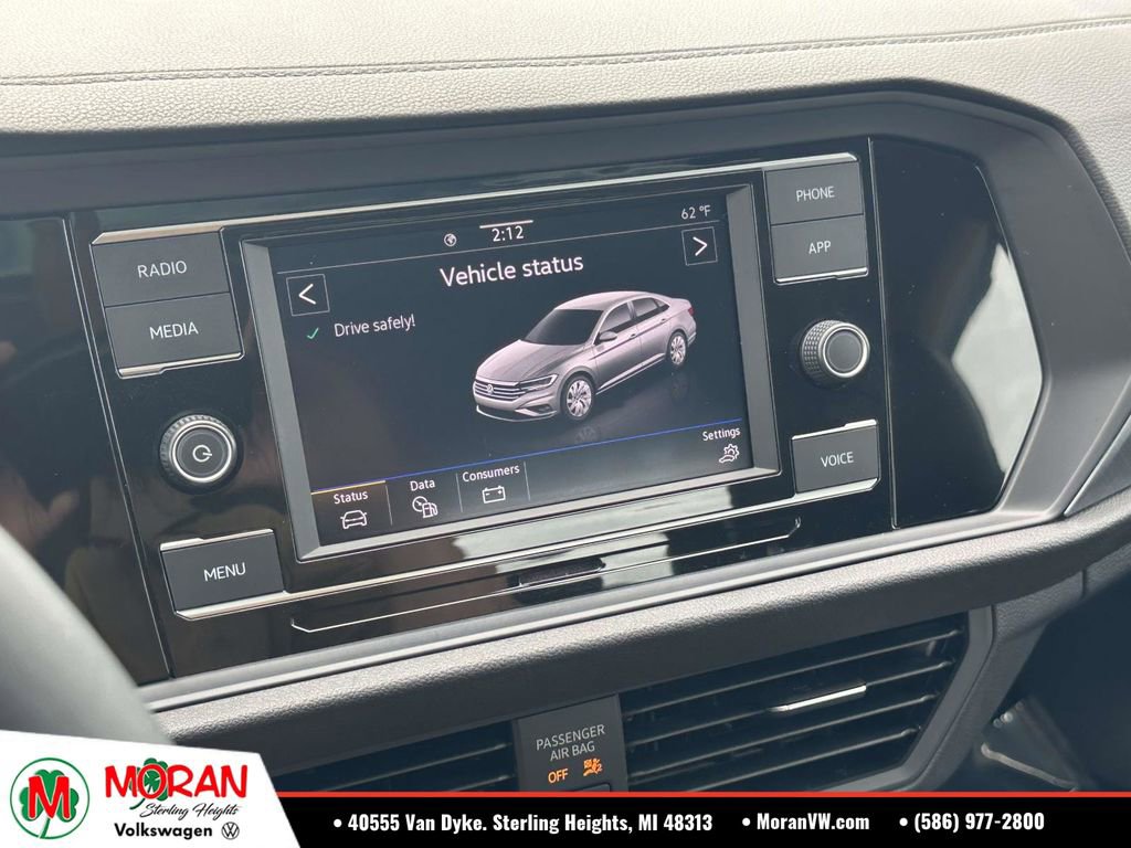 Certified 2023 Volkswagen Jetta SE w/ Panoramic Sunroof Package FWD image 25