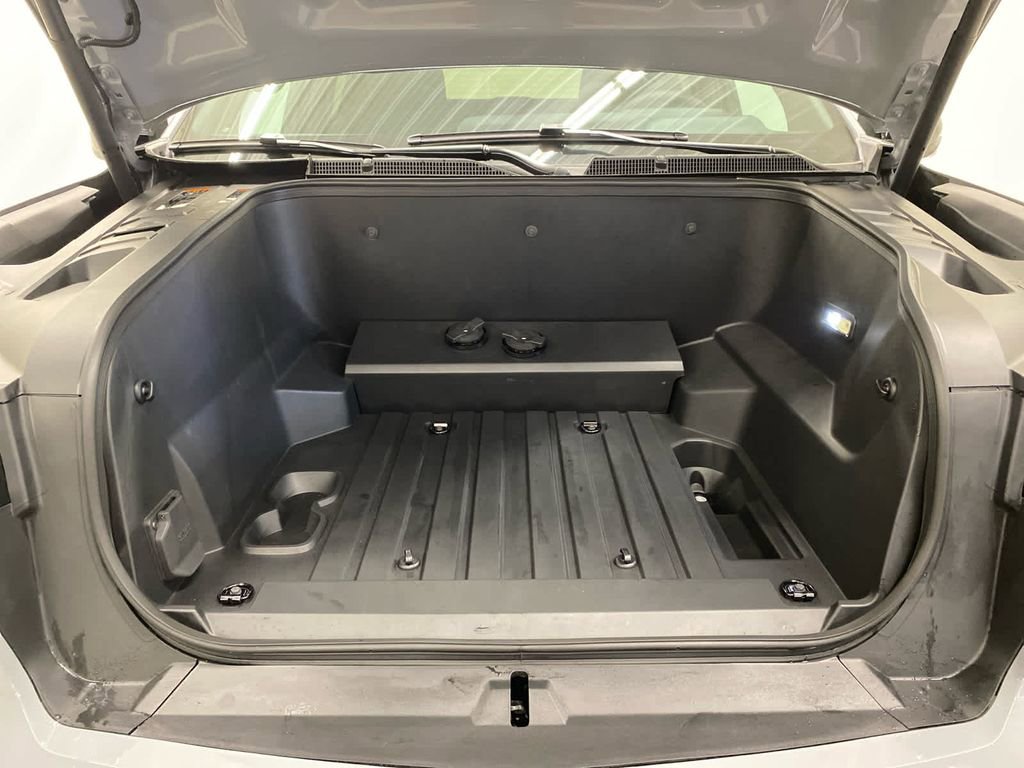 New 2025 Chevrolet Silverado EV LT image 4