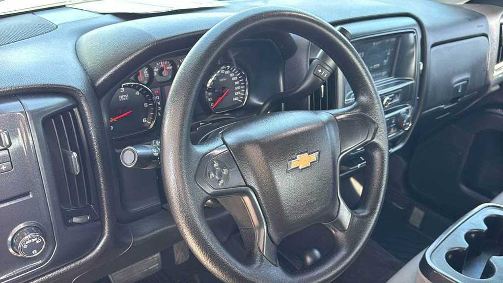 Used 2018 Chevrolet Silverado 1500 Custom w/ Custom Value Package AWD/4WD image 21