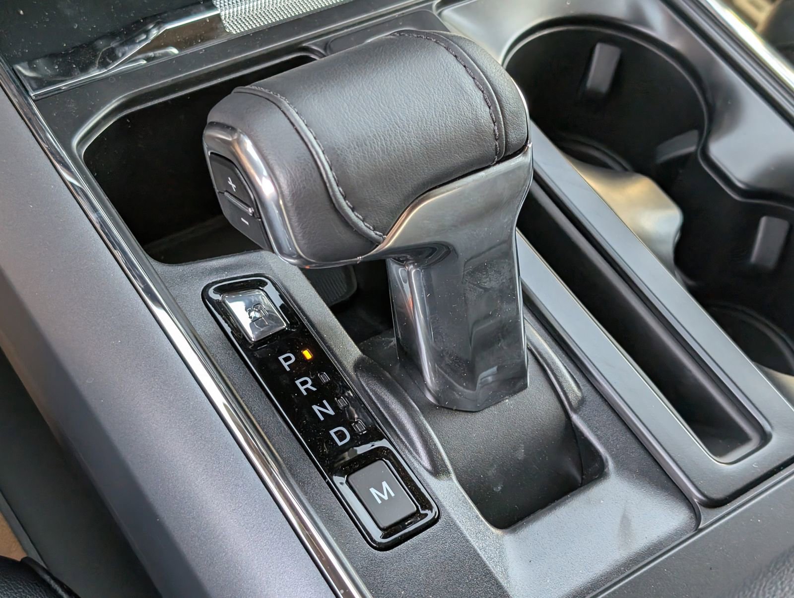 Used 2025 Ford F150 Lariat w/ Equipment Group 501A Mid image 23