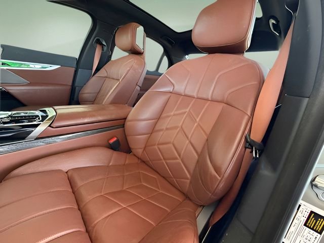 Used 2023 BMW 740i 740i w/ Executive Package image 26