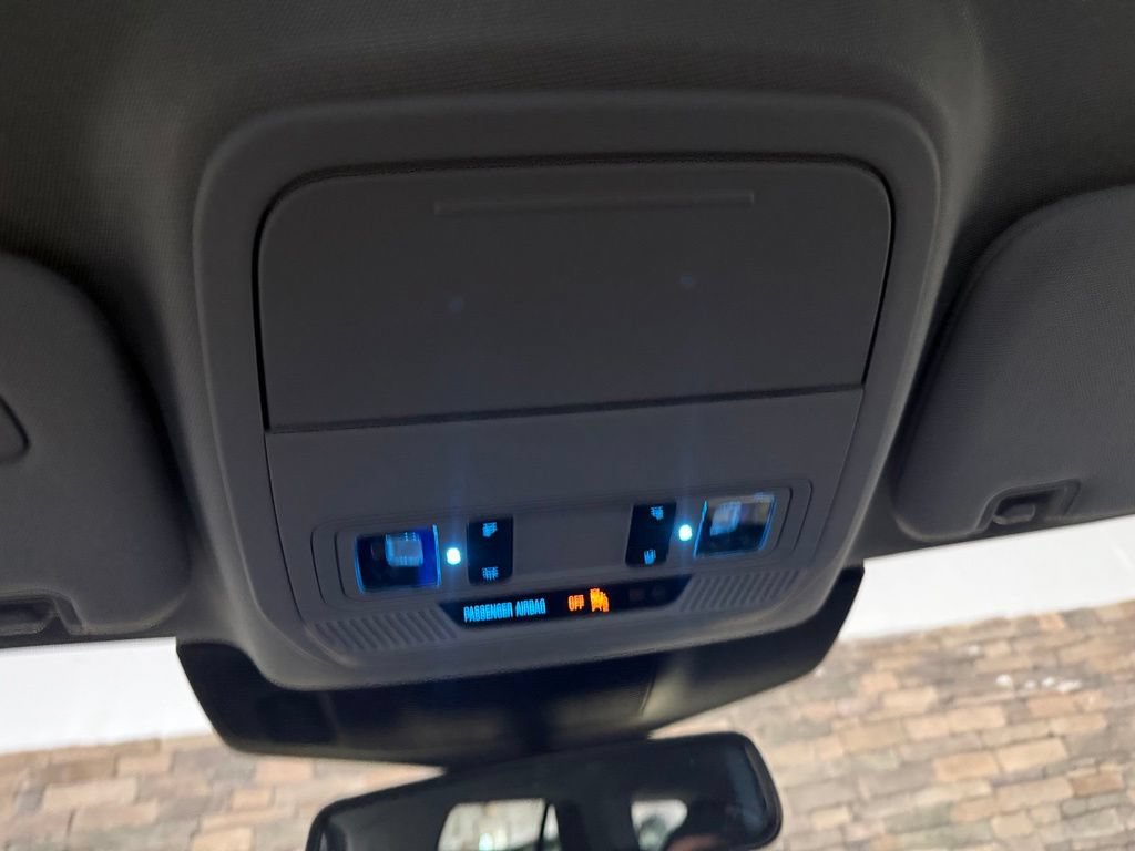 Used 2024 Ford Explorer XLT w/ Equipment Group 202A AWD/4WD image 29
