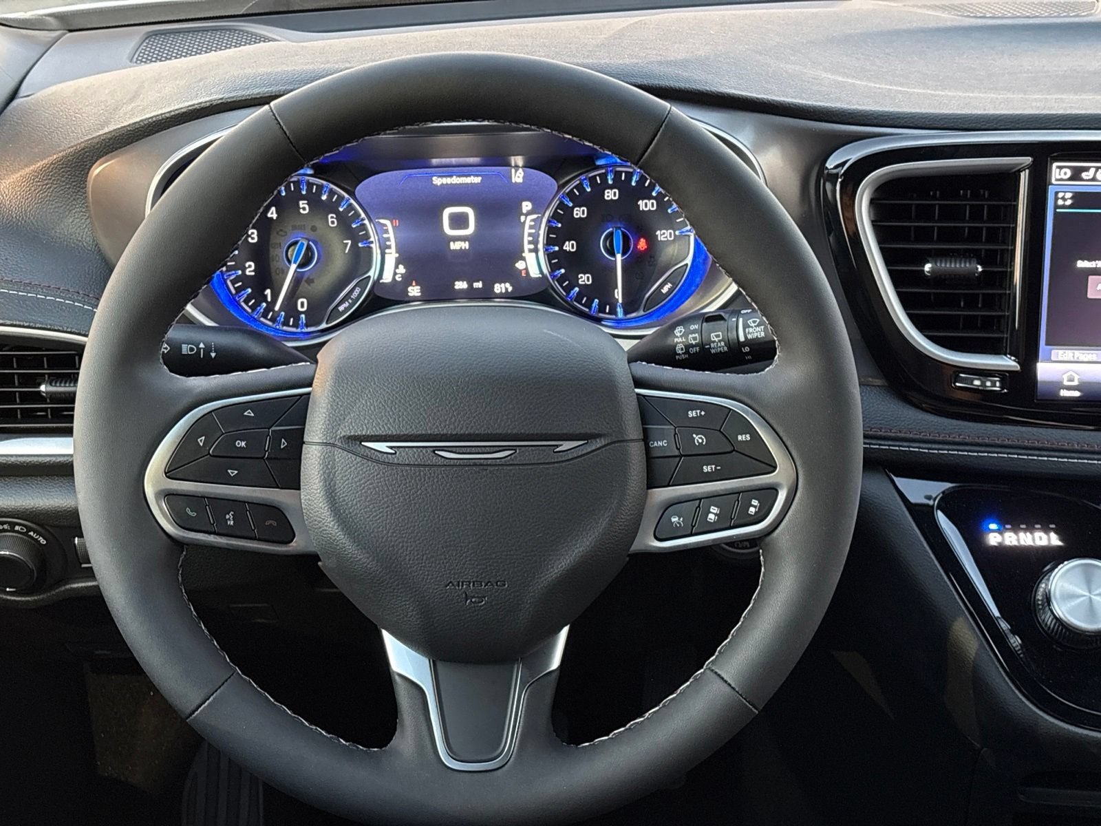 New 2027 Chrysler Pacifica Select FWD image 29