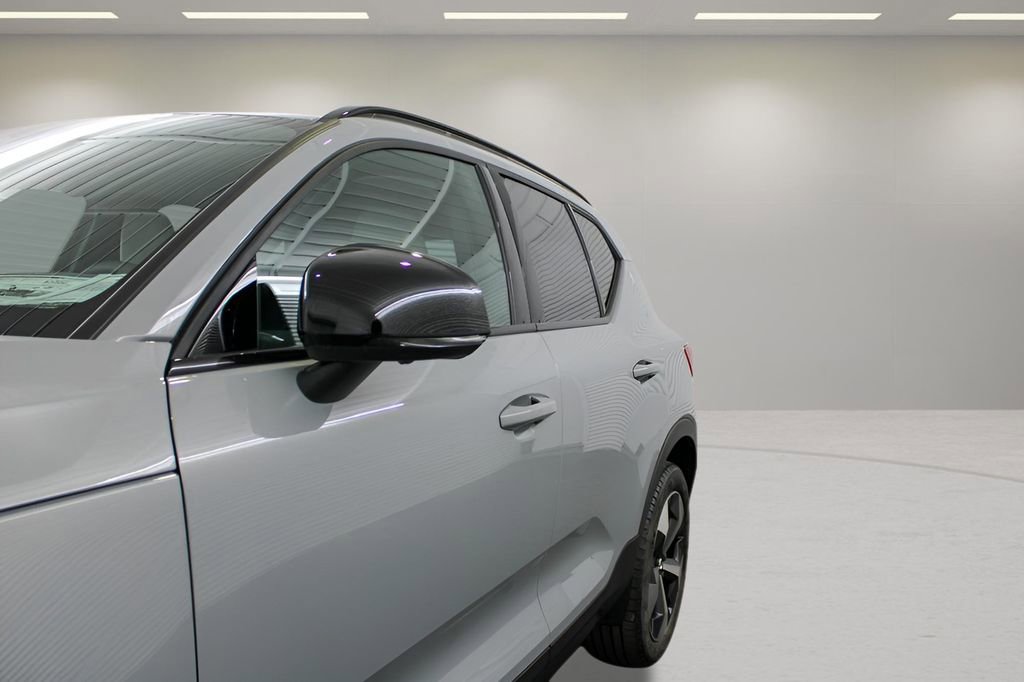 New 2026 Volvo XC40 B5 Plus w/ Protection Package Premier AWD/4WD image 31