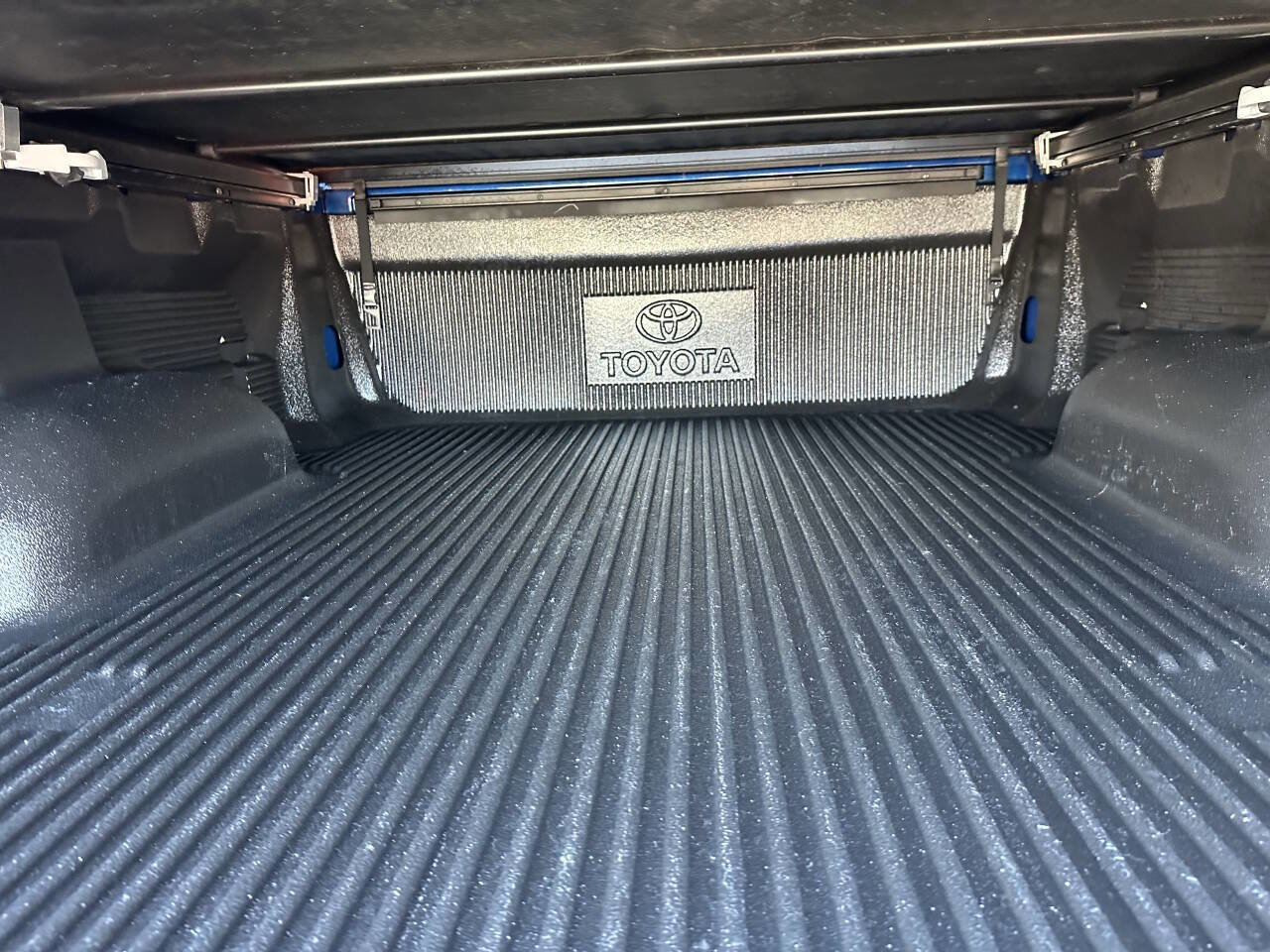 Used 2015 Toyota Tundra SR5 w/ TRD Off Road Package image 9