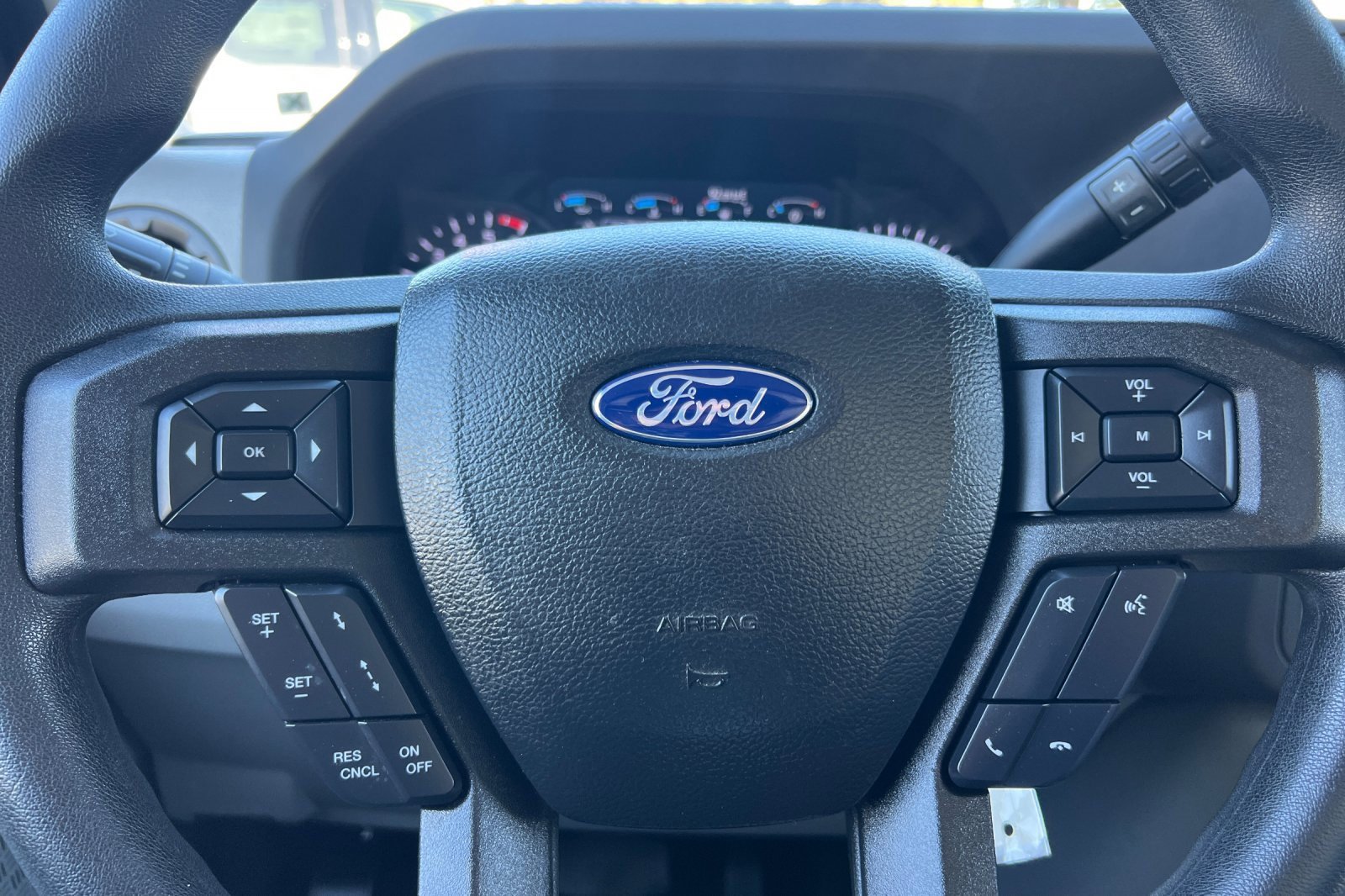 Used 2023 Ford E-350 and Econoline 350 Super Duty w/ Driver's Safety Package image 22