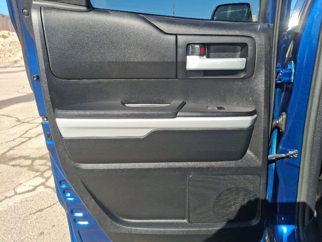 Used 2015 Toyota Tundra SR5 w/ SR5 Upgrade Package image 32