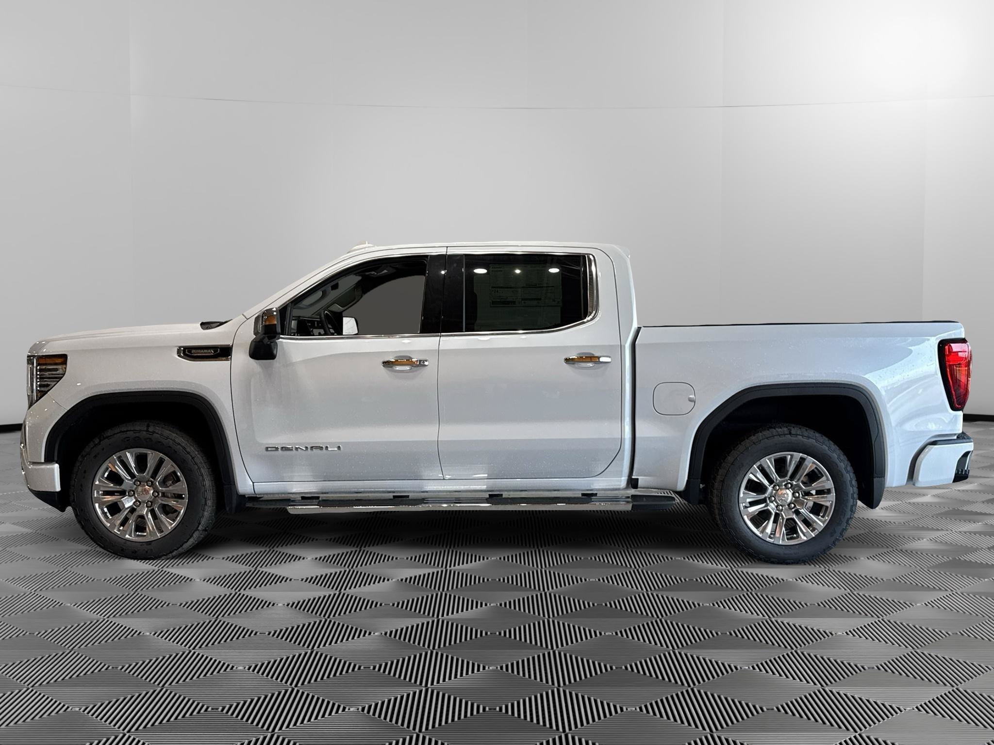 New 2026 GMC Sierra 1500 Denali w/ Technology Package AWD/4WD image 2