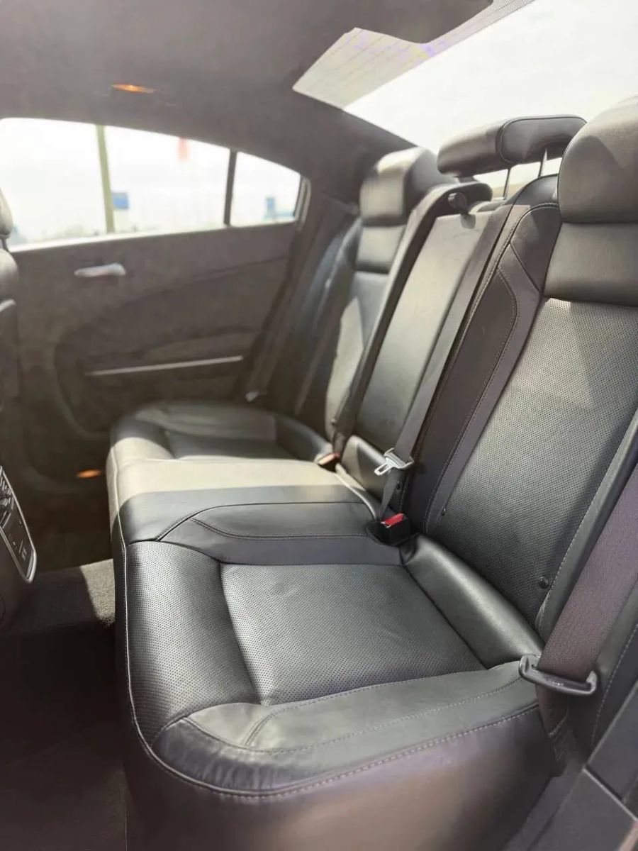 Used 2022 Dodge Charger SXT w/ Plus Group RWD image 18