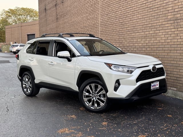 Used 2021 Toyota RAV4 XLE Premium image 39