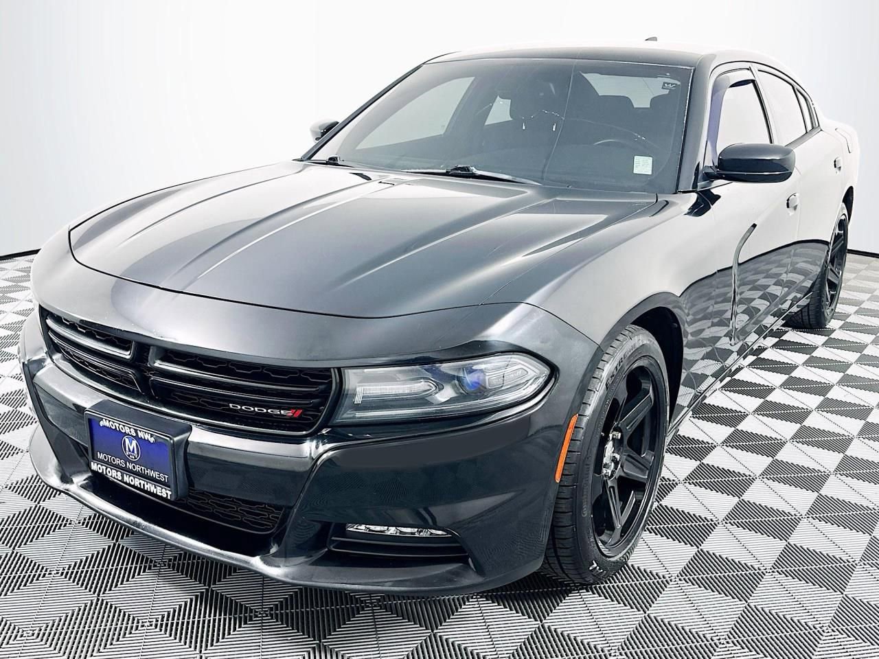 Used 2016 Dodge Charger SXT RWD image 5