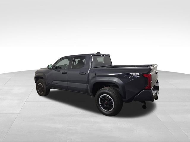 Used 2024 Toyota Tacoma TRD Off-Road AWD/4WD image 10
