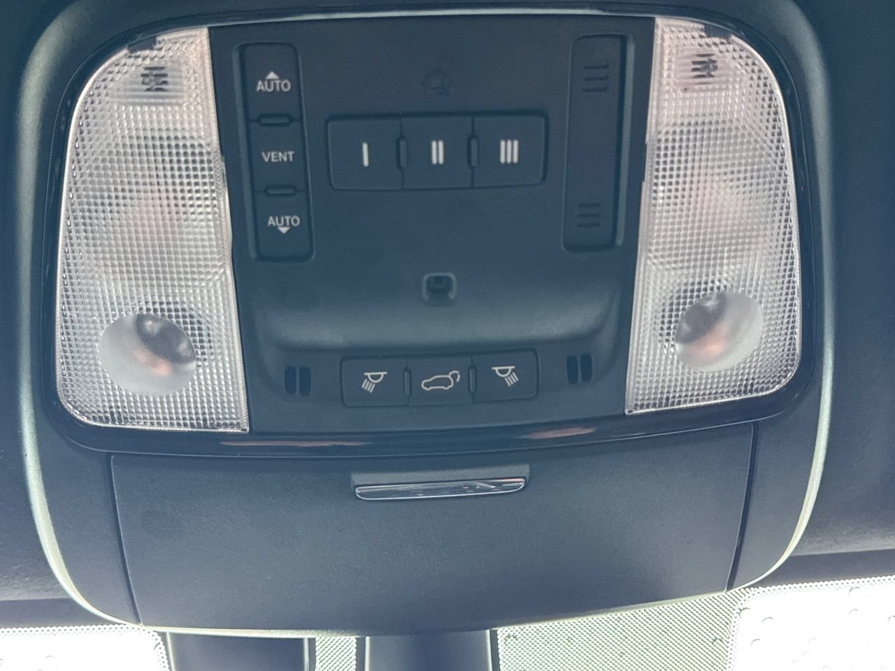 Used 2024 Dodge Durango R/T AWD/4WD image 32