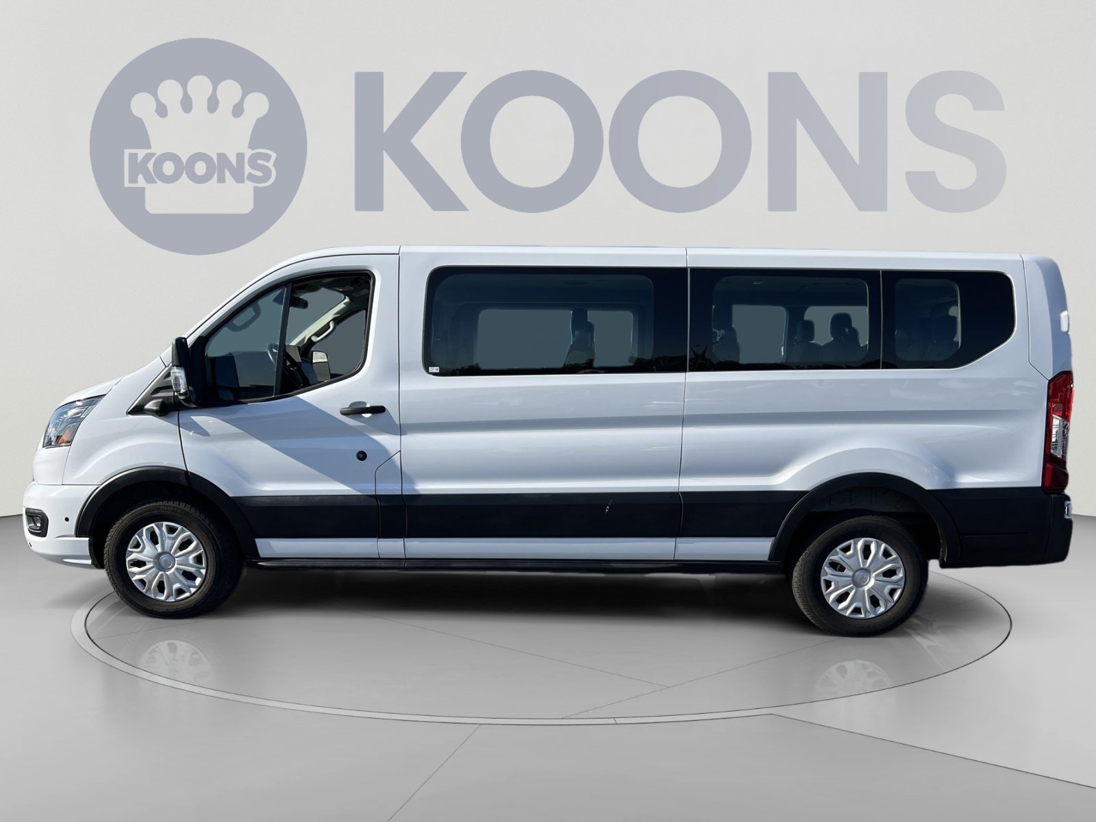 Used 2026 Ford Transit 350 XLT RWD image 2