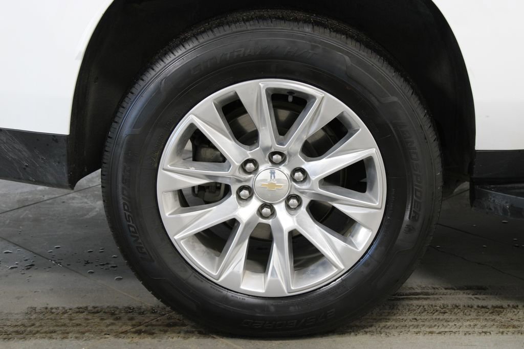 Used 2023 Chevrolet Suburban Premier image 16