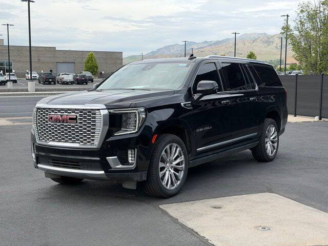 Used 2023 GMC Yukon XL Denali AWD/4WD image 7