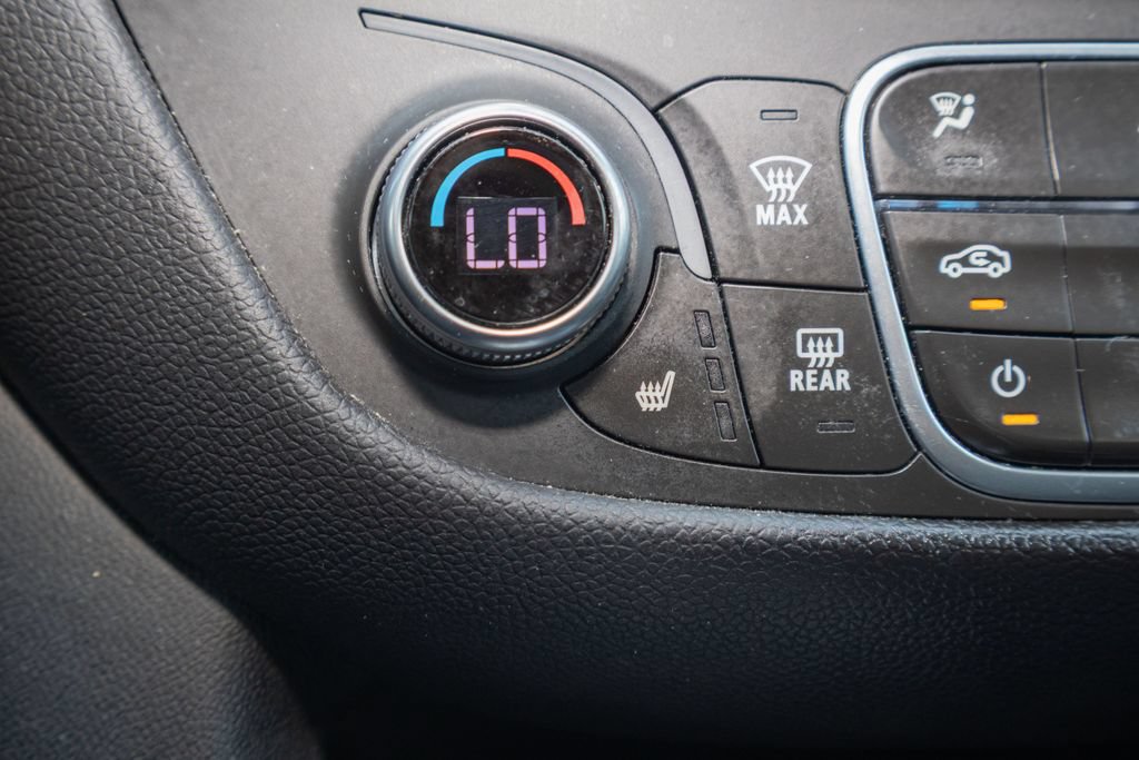 Used 2019 Chevrolet Equinox LT FWD image 20