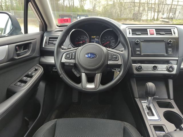 Used 2017 Subaru Outback 2.5i AWD/4WD image 18